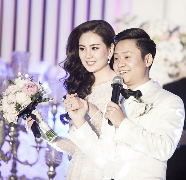 Nữ MC VTV vừa thông báo ly hôn chồng thiếu gia đúng ngày 1/4: Từng có lễ cưới xa hoa bậc nhất Hà Thành, tiết lộ gây chú ý về chồng cách đây 1 năm - Ảnh 10.