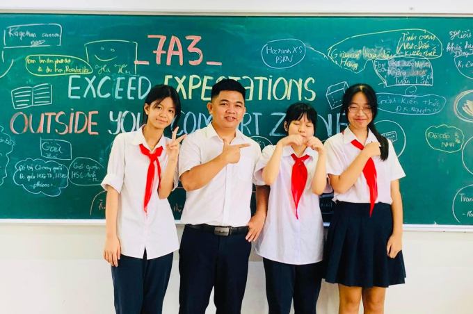 Nữ sinh lớp 7 trường công chinh phục IELTS 8.5 ngay lần thi đầu: Sở hữu loạt thành tích càng nể, mẹ tiết lộ bí quyết đồng hành cùng con - Ảnh 3. Nữ sinh lớp 7 trường công chinh phục IELTS 8.5 ngay lần thi đầu: Sở hữu loạt thành tích càng nể, mẹ tiết lộ bí quyết đồng hành cùng con - Ảnh 3.