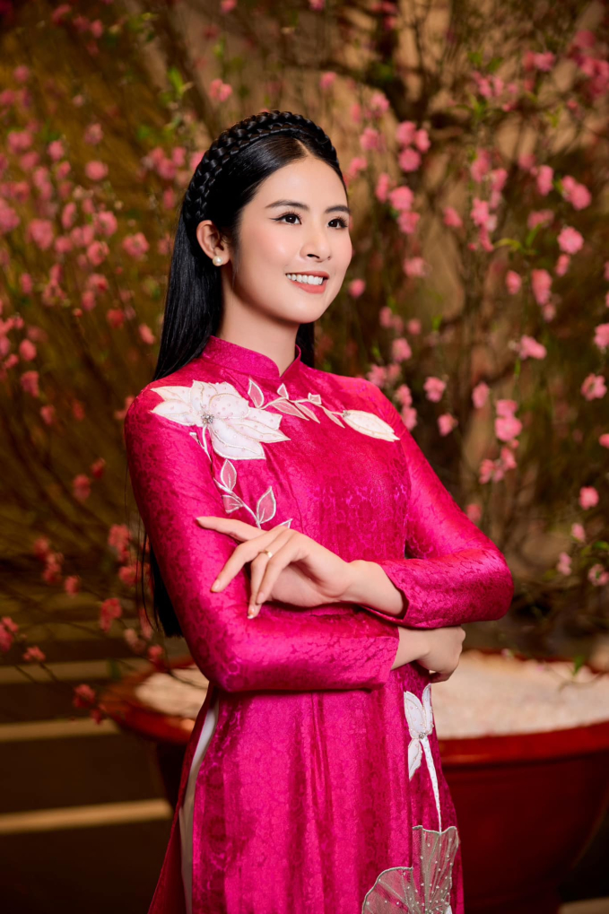 Hé lộ ảnh hiếm trong lễ dạm ngõ kín đáo của Hoa hậu Vbiz, 3 năm sau mới tổ chức đám cưới vì lý do này - Ảnh 7. Hé lộ ảnh hiếm trong lễ dạm ngõ kín đáo của Hoa hậu Vbiz, 3 năm sau mới tổ chức đám cưới vì lý do này - Ảnh 7.