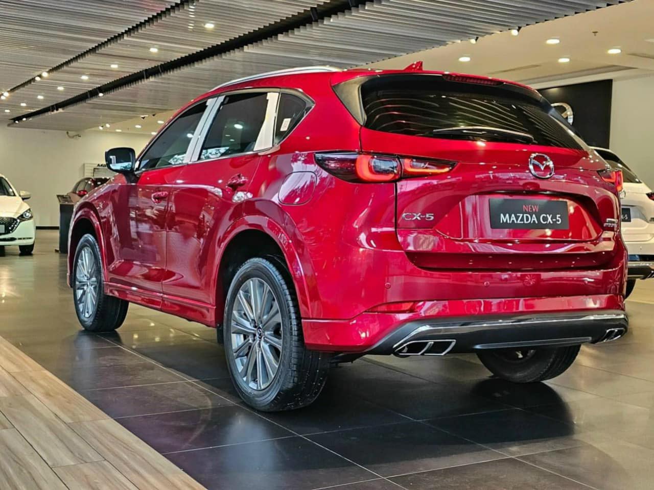Mazda CX-5, CX-8 giảm giá niêm yết: Khởi điểm từ 749 triệu, rẻ hơn mọi đối thủ Nhật, Hàn, chi phí lăn bánh sẽ hưởng lợi theo - Ảnh 5.