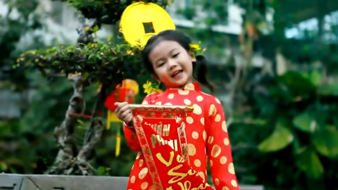 Bé Bảo An "xúc xắc xúc xẻ" có MV 100 triệu view đầu tiên của V-Pop nay đã là thiếu nữ: Học hành giỏi giang, giành học bổng "xịn sò" - Ảnh 1.