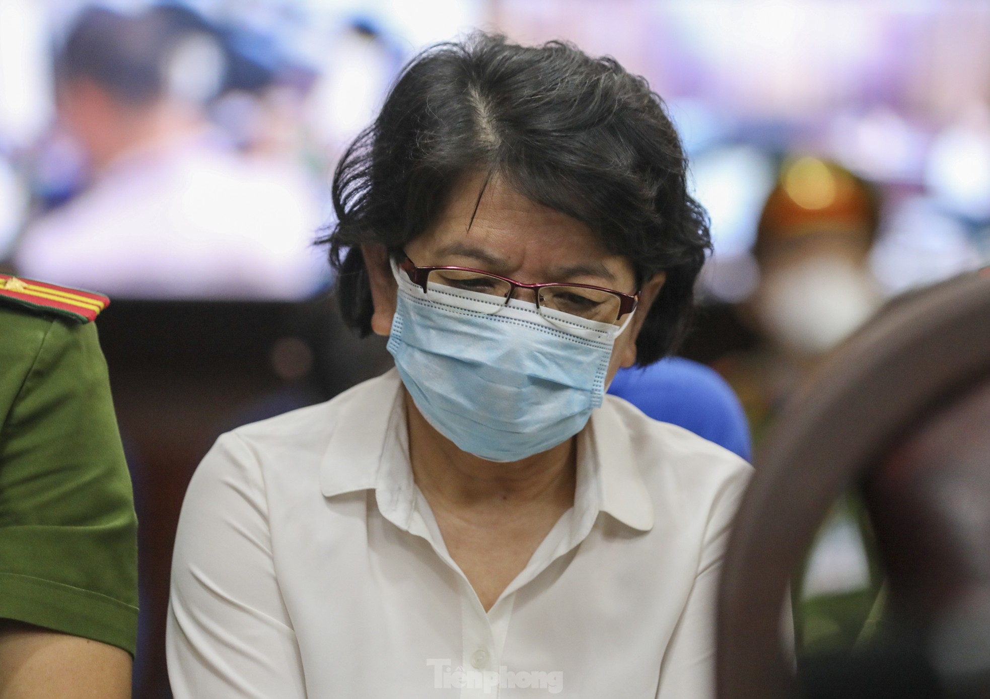 Hình ảnh bà Trương Mỹ Lan cùng các bị cáo trước giờ tuyên án - Ảnh 4.