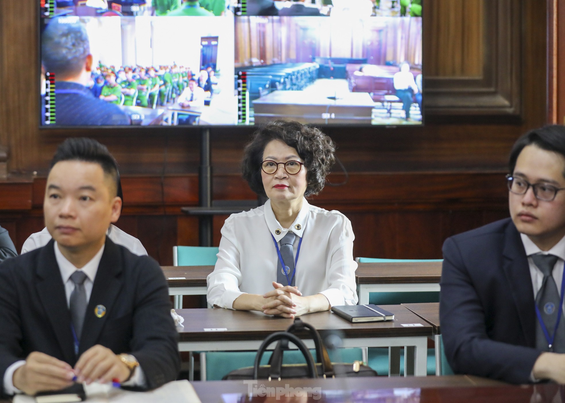 Hình ảnh bà Trương Mỹ Lan cùng các bị cáo trước giờ tuyên án - Ảnh 11.