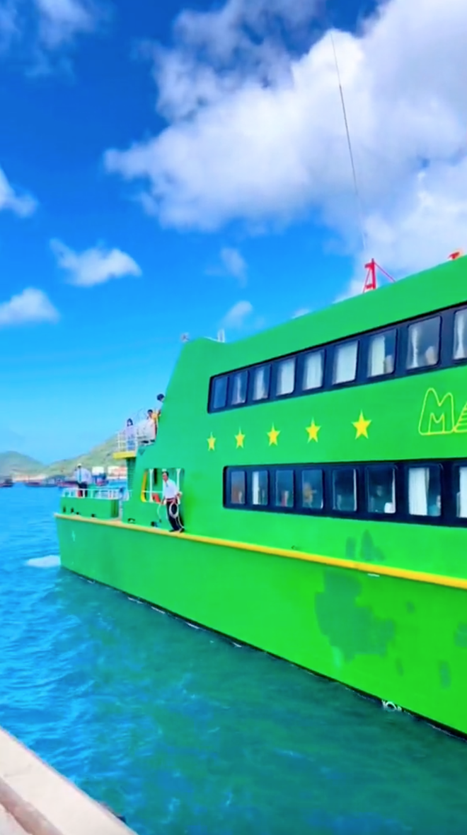 Đi tàu cao tốc đến hòn đảo đẹp nhất nhì Việt Nam: Lựa chọn tuyệt vời cho kỳ nghỉ lễ đang khiến MXH rần rần- Ảnh 2.