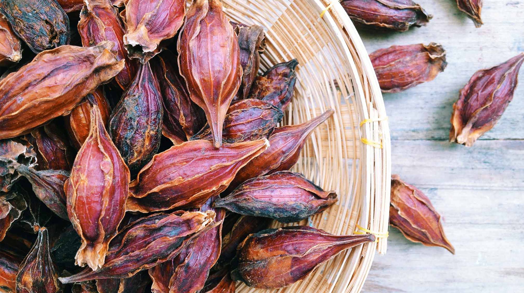 1 loại quả phơi khô là
