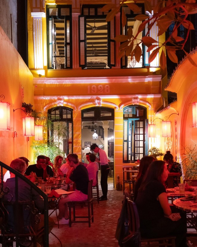 Nhà hàng ở Hà Nội mà CEO Apple Tim Cook vừa ghé uống cà phê: Nằm giữa phố cổ, nổi bật với kiến trúc độc đáo - Ảnh 8.