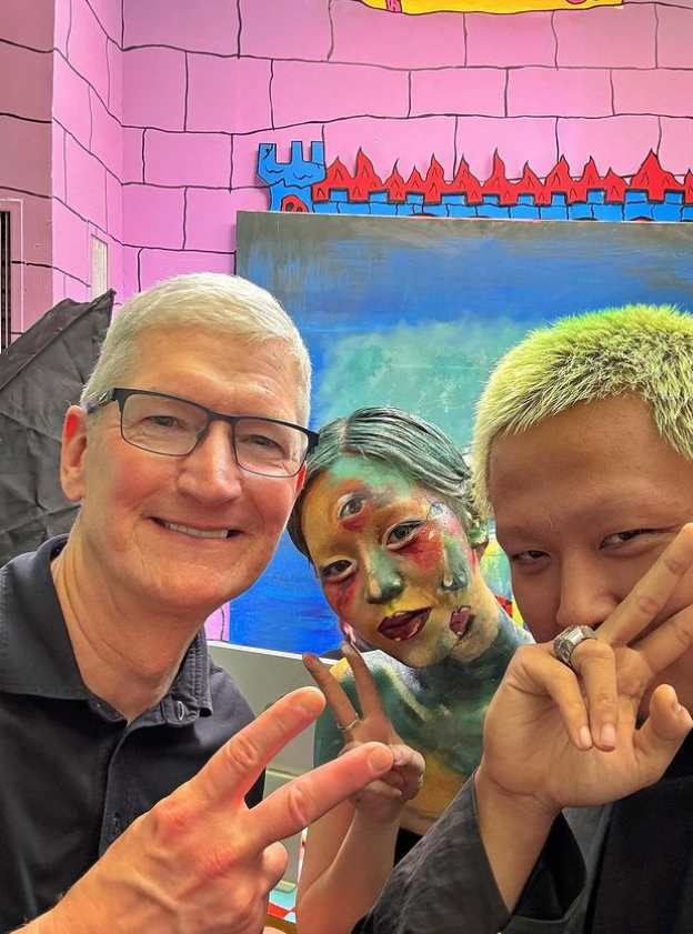 Phương Vũ chia sẻ tường tận cuộc gặp “sốc” với CEO Tim Cook, vị lãnh đạo còn bày tỏ cảm xúc về Antiantiart khiến các nhân viên đi cùng bất ngờ - Ảnh 4.