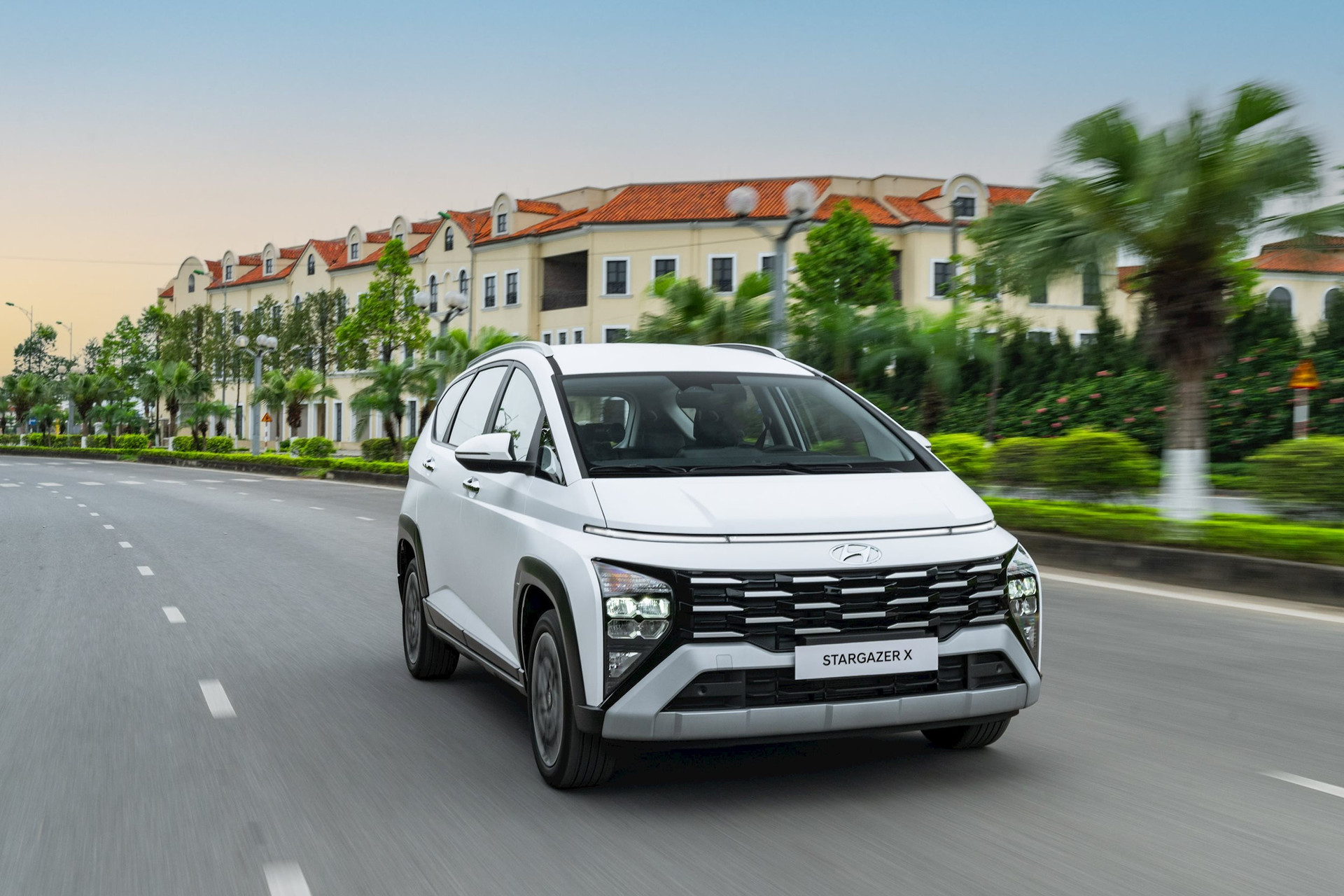 Hyundai Stargazer 2024 trình làng thị trường Việt với nhiều trang bị cải tiến, giá cực rẻ chỉ từ 489 triệu đồng, thấp nhất phân khúc - Ảnh 2.