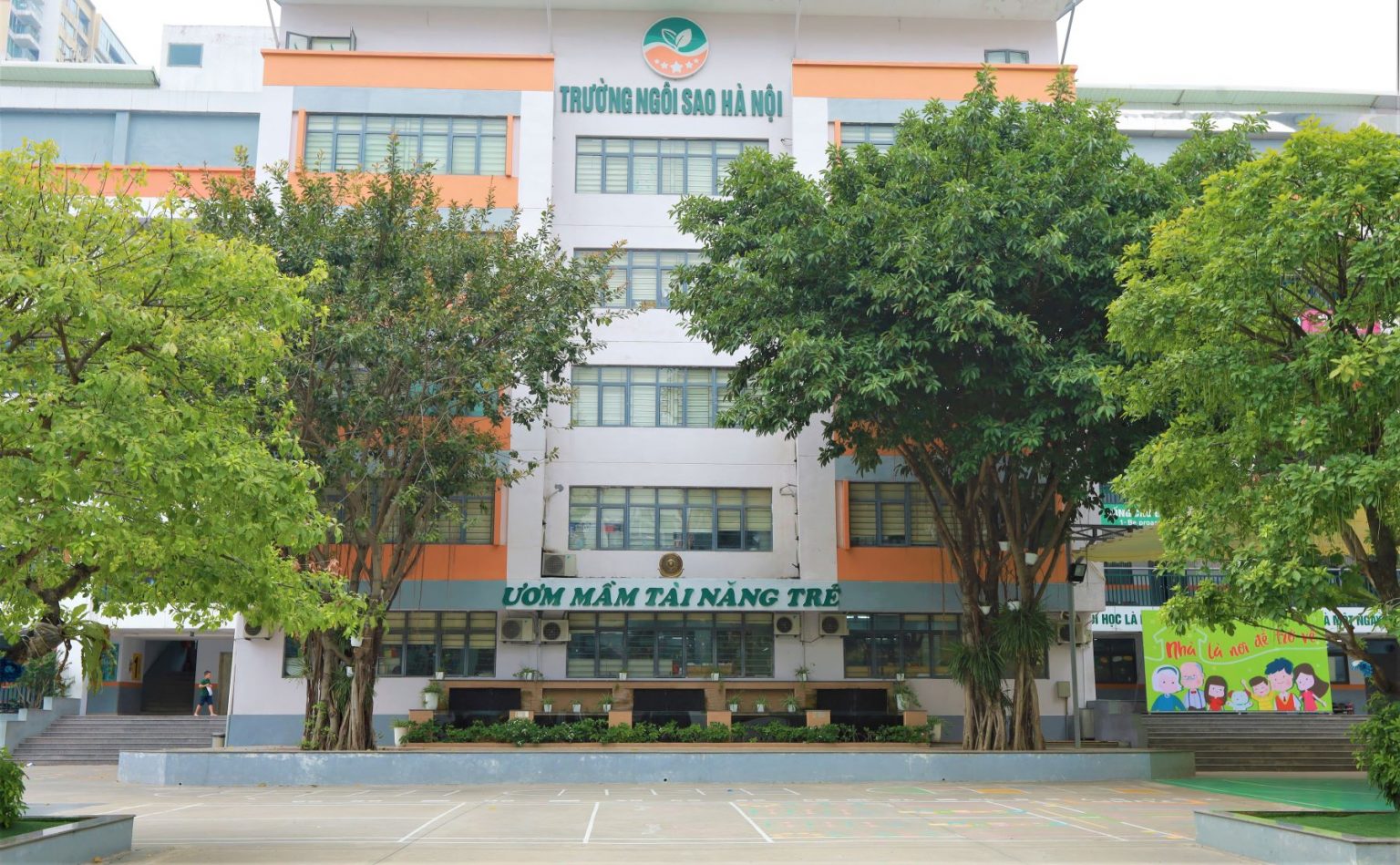 Ngôi trường vừa được Tim Cook ghé thăm: Học sinh đoạt gần 20.000 giải thưởng, cơ sở vật chất đỉnh khỏi nói - Ảnh 11.