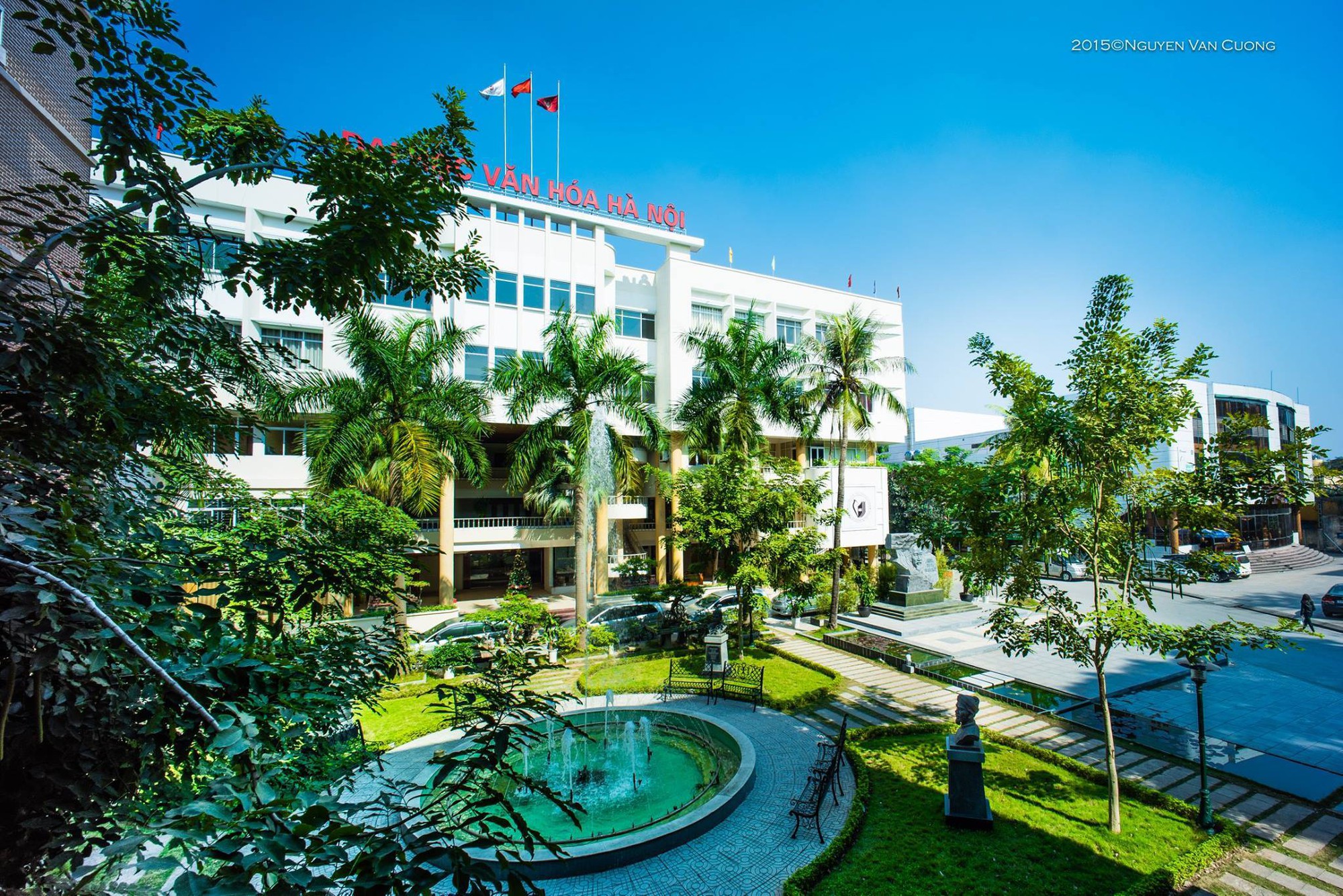 Quận trung tâm Hà Nội có nhiều đại học nhất: Diện tích chưa đến 10km2 nhưng tập trung 15 trường, toàn trường top điểm chuẩn ngưỡng 28- Ảnh 4. Quận trung tâm Hà Nội có nhiều đại học nhất: Diện tích chưa đến 10km2 nhưng tập trung 15 trường, toàn trường top điểm chuẩn ngưỡng 28- Ảnh 4.