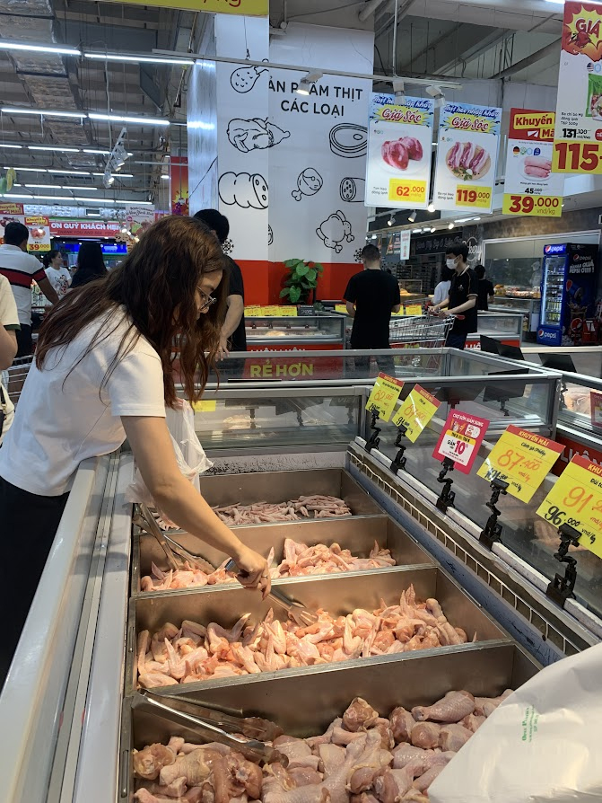 Nguy cơ ngộ độc thực phẩm mùa nắng nóng: Rùng mình với cảnh bày bán thực phẩm mất vệ sinh- Ảnh 11.