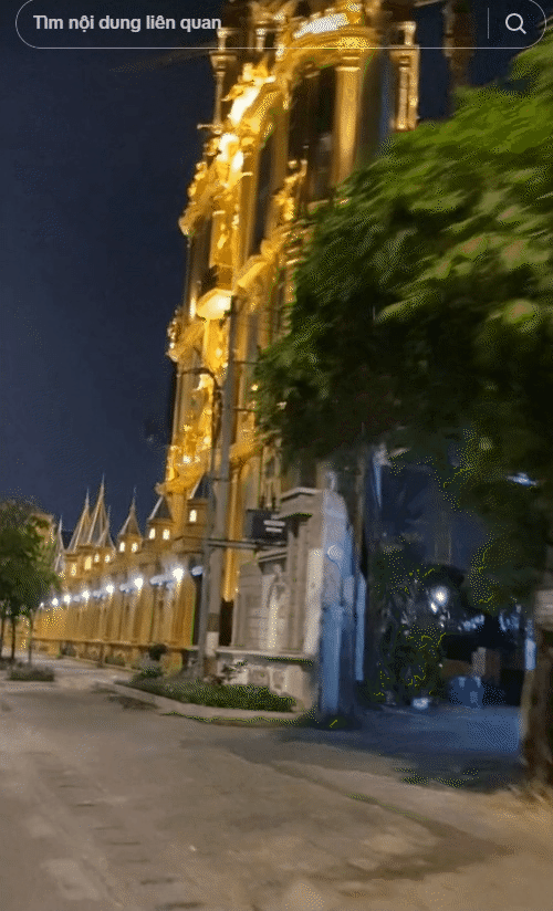 Tòa lâu đài "mỏng dính" với hình thù kỳ lạ như chiếc đồng hồ cổ, ai đi qua cũng ngẩn ngơ ngước nhìn- Ảnh 5.