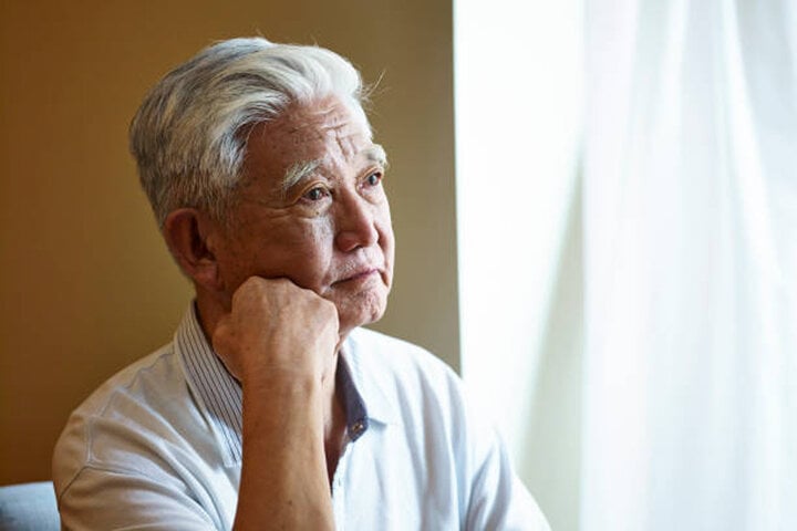 Chia hết tài sản cho con, 73 tuổi tôi bị con cái ‘đá’ ra nhà trọ - Ảnh 1. Chia hết tài sản cho con, 73 tuổi tôi bị con cái ‘đá’ ra nhà trọ - Ảnh 1.