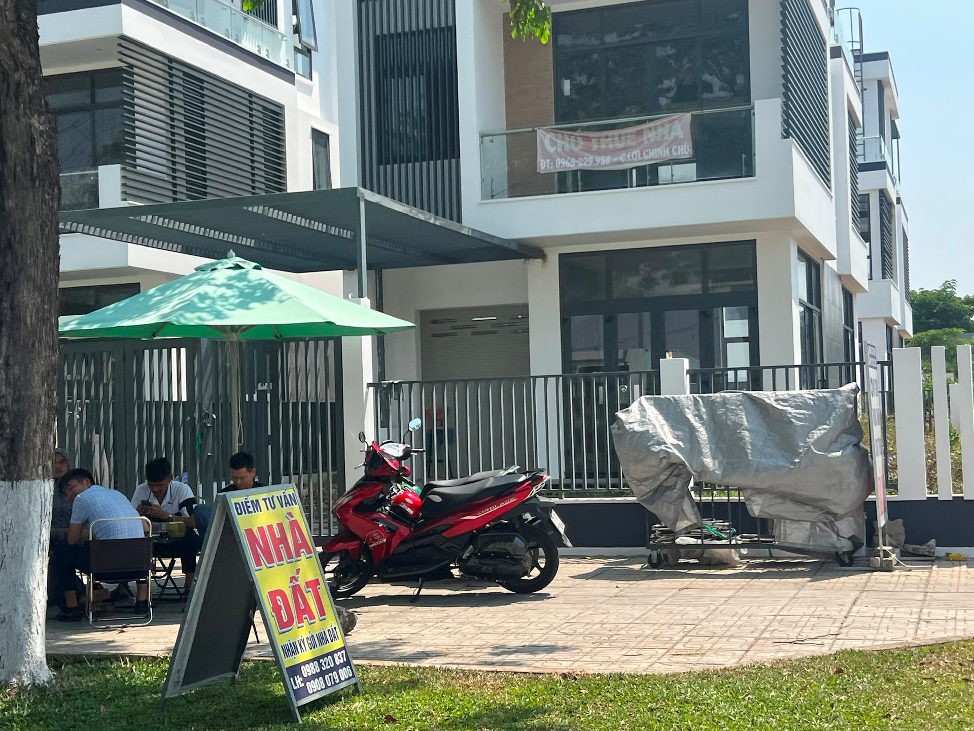 Cứ ngỡ giá đất đang lên mạnh, chủ đất liên tục “dừng bán” và cái kết - Ảnh 2. Cứ ngỡ giá đất đang lên mạnh, chủ đất liên tục “dừng bán” và cái kết - Ảnh 2.