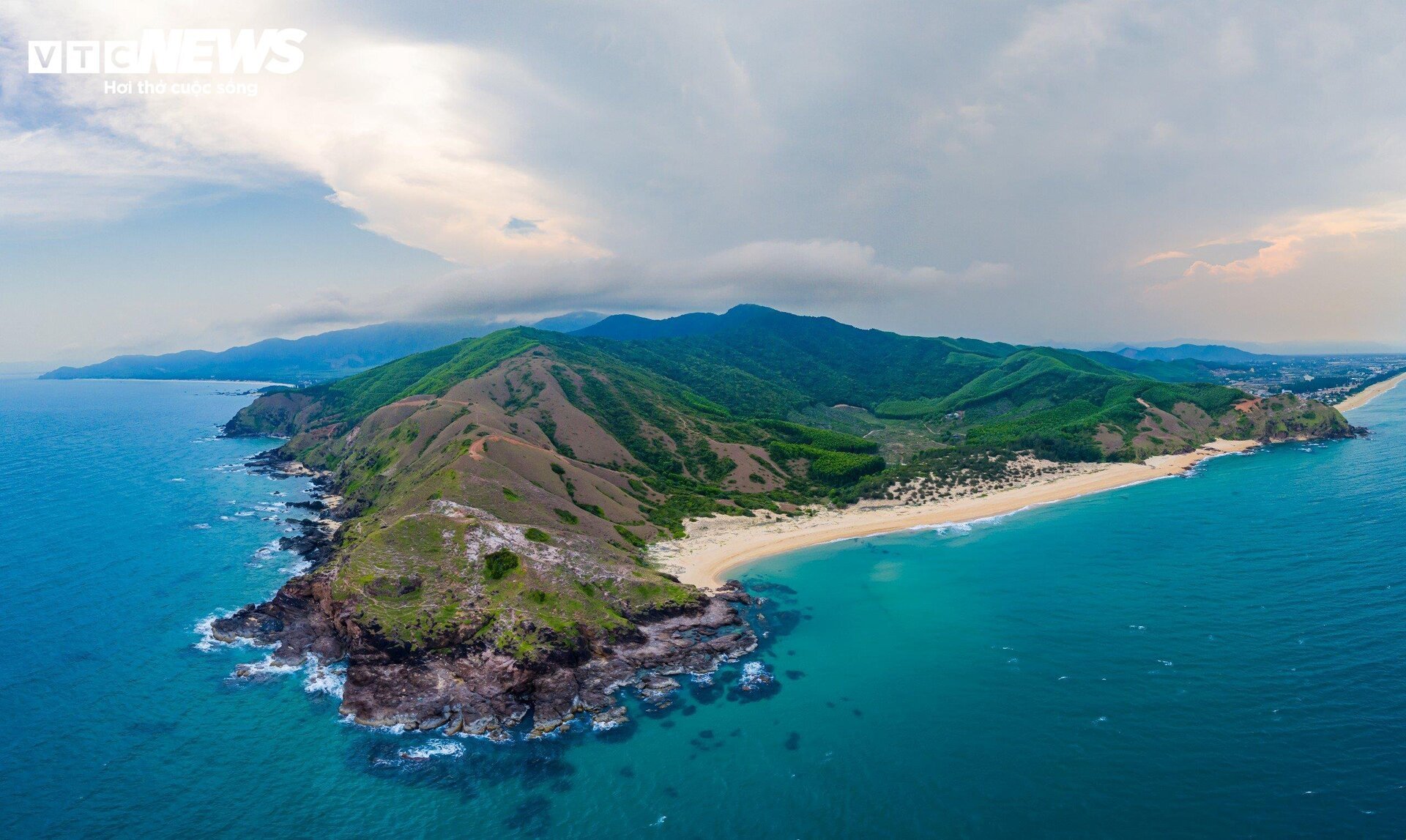 Ghềnh đá Hoài Hải: Điểm đến hoang sơ níu chân du khách tại Bình Định - Ảnh 6.