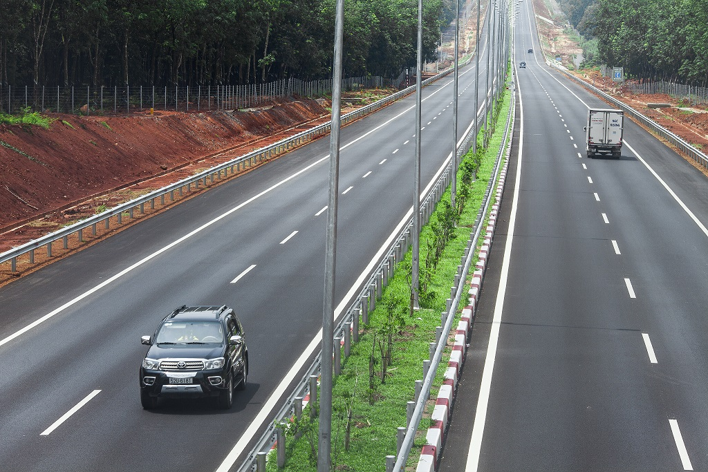Doanh nghiệp quản lý đường cao tốc Dầu Giây - Phan Thiết vướng vào ‘lùm xùm’ bị cắt điện chiếu sáng vì thiếu gần 47 triệu tiền điện - Ảnh 3.