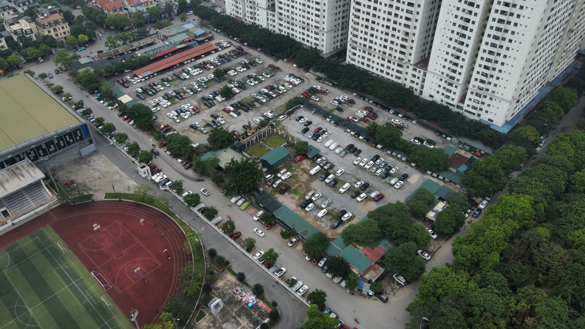 Khu đất 'mọc' bãi xe lậu nơi phường đông dân nhất Hà Nội chuẩn bị xây trường học - Ảnh 7.