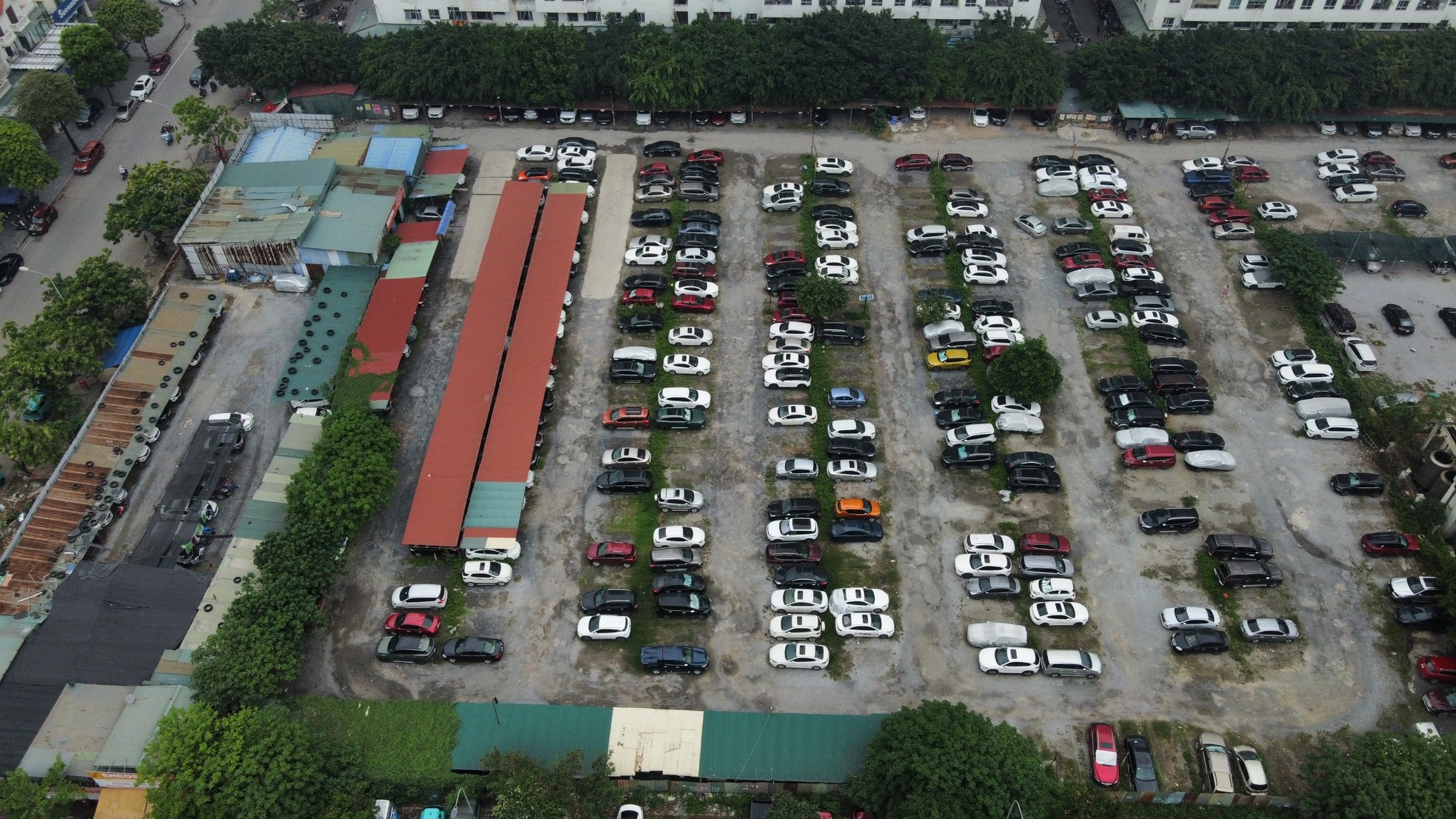 Khu đất 'mọc' bãi xe lậu nơi phường đông dân nhất Hà Nội chuẩn bị xây trường học - Ảnh 4.