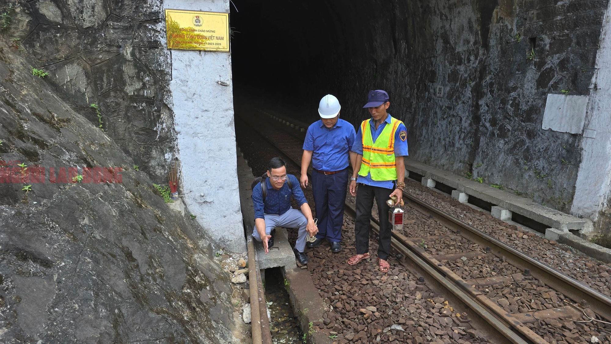 Hình ảnh xuống cấp tại hầm đường sắt dài nhất đèo Hải Vân- Ảnh 12.