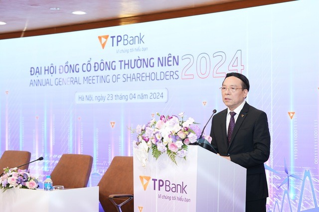 ĐHĐCĐ TPBank: Chủ tịch Đỗ Minh Phú nói về việc thay đổi đề xuất, quyết định trình kế hoạch chia cả cổ tức tiền mặt và cổ phiếu trong năm nay - Ảnh 1.