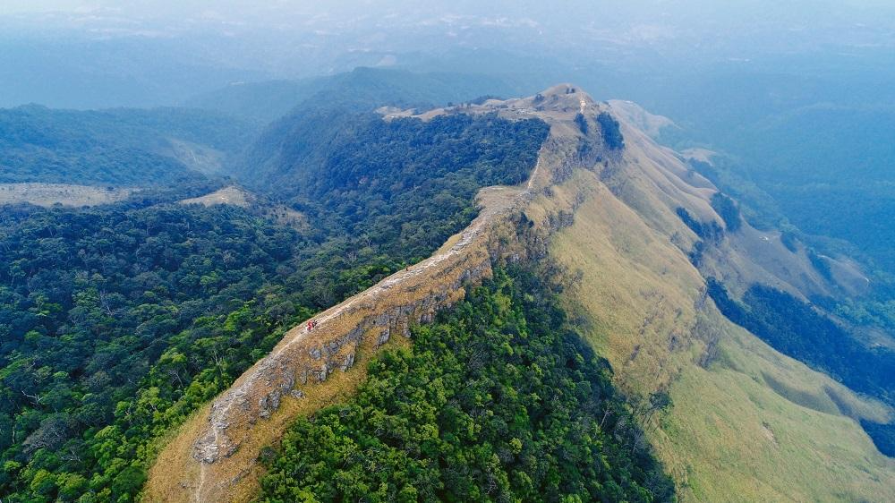 Cách Hà Nội 150km,  - Ảnh 19.