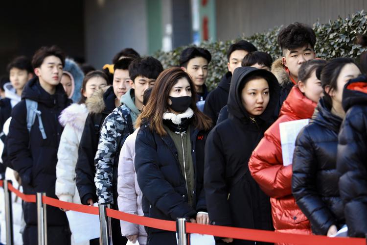 Loạt quy định khắt khe dành cho các nam thanh nữ tú thi vào trường đào tạo nghệ thuật số 1 Trung Quốc- Ảnh 2. Loạt quy định khắt khe dành cho các nam thanh nữ tú thi vào trường đào tạo nghệ thuật số 1 Trung Quốc- Ảnh 2.