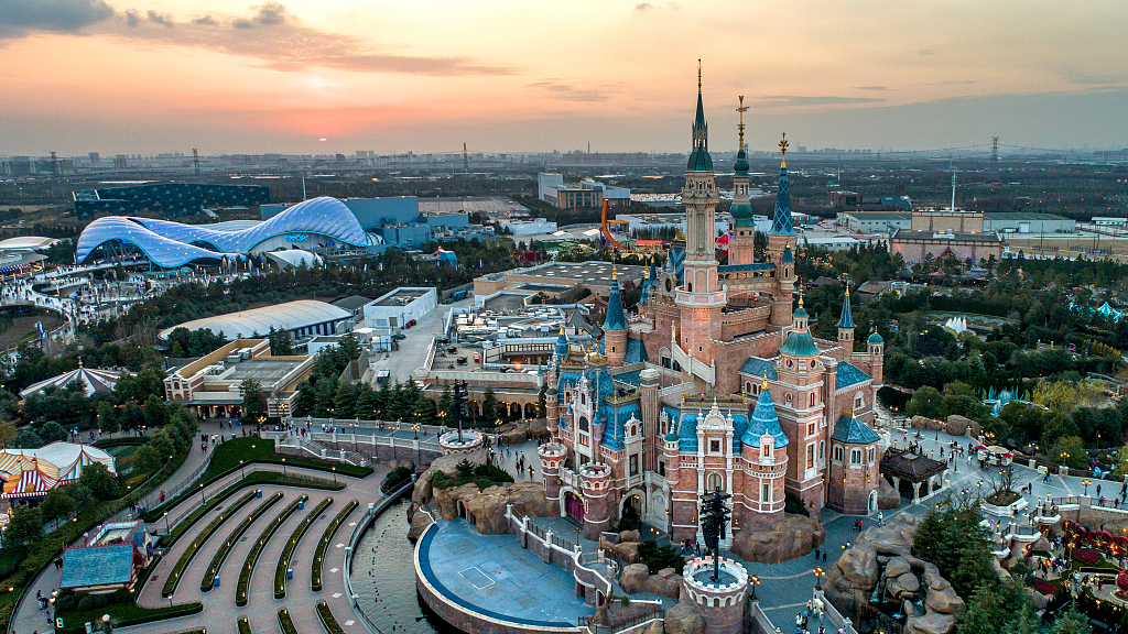 Vì sao không có máy bay nào được phép bay qua công viên Disneyland? “Nơi hạnh phúc nhất thế giới” chứa bí mật gì?- Ảnh 1.