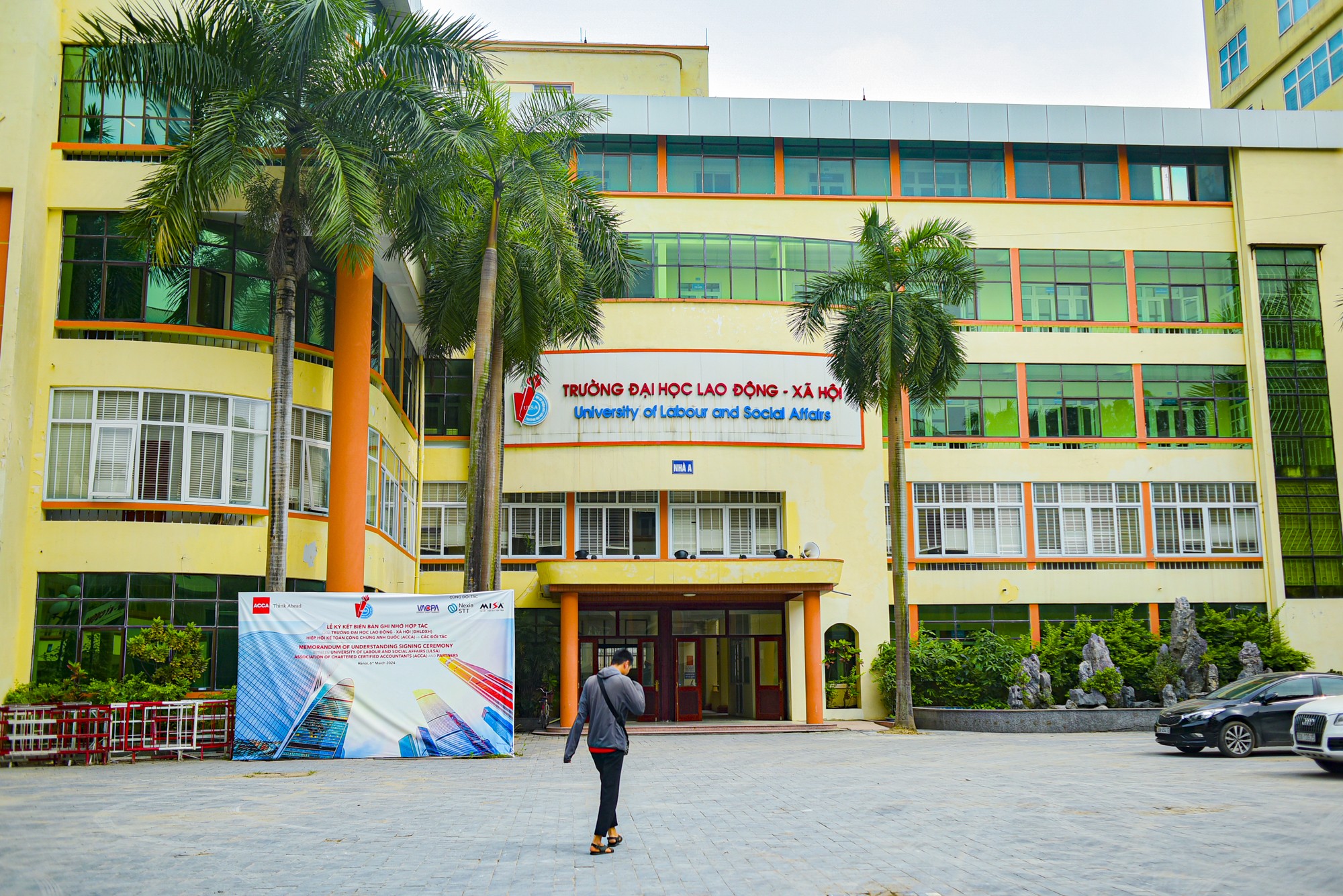 Đoạn đường chỉ một km nhưng có đến 6 trường đại học, một trường đang được đầu tư 1.700 tỷ đồng xây cơ sở mới- Ảnh 11. Đoạn đường chỉ một km nhưng có đến 6 trường đại học, một trường đang được đầu tư 1.700 tỷ đồng xây cơ sở mới- Ảnh 11.