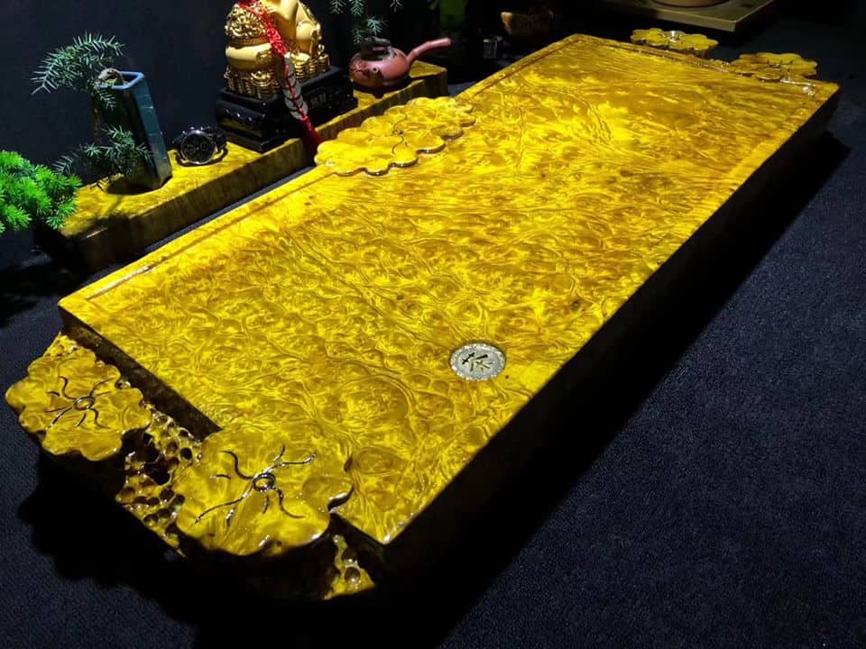 Đào được khúc gỗ, người đàn ông sốc với báu vật 650 tỷ đồng bên trong sau khi cắt lát- Ảnh 2. Đào được khúc gỗ, người đàn ông sốc với báu vật 650 tỷ đồng bên trong sau khi cắt lát- Ảnh 2.