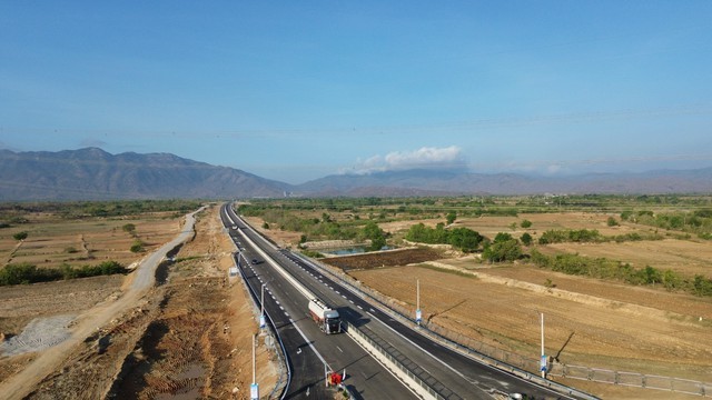 Khánh thành cao tốc hơn 8.000 tỷ đồng, từ TP. HCM đi Nha Trang chỉ còn 5 tiếng di chuyển - Ảnh 1. Khánh thành cao tốc hơn 8.000 tỷ đồng, từ TP. HCM đi Nha Trang chỉ còn 5 tiếng di chuyển - Ảnh 1.