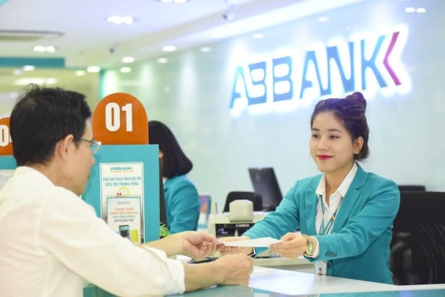 Các ngân hàng lãi lớn - Ảnh 1. Các ngân hàng lãi lớn - Ảnh 1.