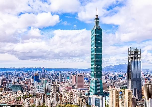 Một tòa nhà cao tới 500 mét, hơn 100 tầng vẫn thành công ‘sống sót’ sau trận động đất mạnh nhất 25 năm tại đảo Đài Loan: Bằng cách 'thần kỳ' nào? - Ảnh 2.