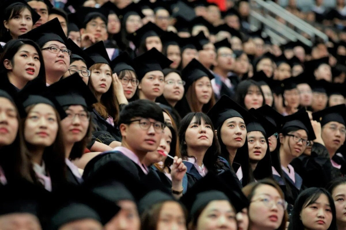 Tranh cãi quan điểm của du học sinh: Đừng học FTU vì dễ bị trầm cảm, hãy theo học những trường &quot;gần top&quot; như NEU - Ảnh 2.