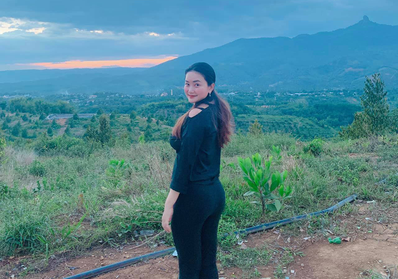 Cựu người mẫu lấy chồng đại gia từng có 3 đời vợ: Bỏ showbiz về làm bà chủ lớn, nắm trong tay loạt bất động sản đắt giá - Ảnh 3. Cựu người mẫu lấy chồng đại gia từng có 3 đời vợ: Bỏ showbiz về làm bà chủ lớn, nắm trong tay loạt bất động sản đắt giá - Ảnh 3.
