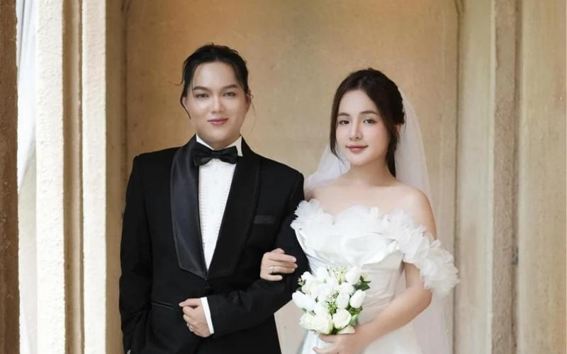 Phạm Thoại lập kỷ lục livestream 1 phiên được 2 triệu USD: Vì sao bị nhiều người gọi là “lố lăng” vẫn hút tương tác khủng đến vậy?- Ảnh 5.