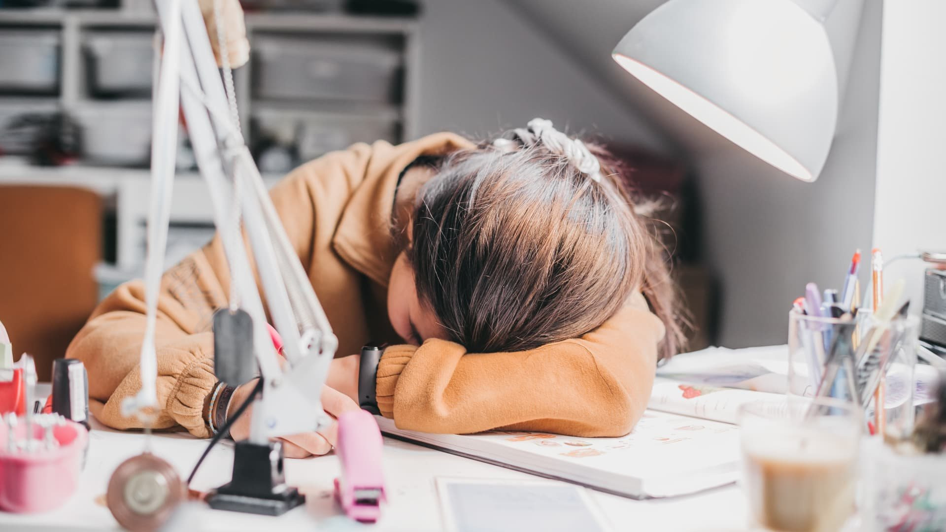 Lo cho túi tiền hơn lòng trung thành với công ty, phần lớn GenZ không chấp nhận làm 1 nghề để sống - Ảnh 3. Lo cho túi tiền hơn lòng trung thành với công ty, phần lớn GenZ không chấp nhận làm 1 nghề để sống - Ảnh 3.