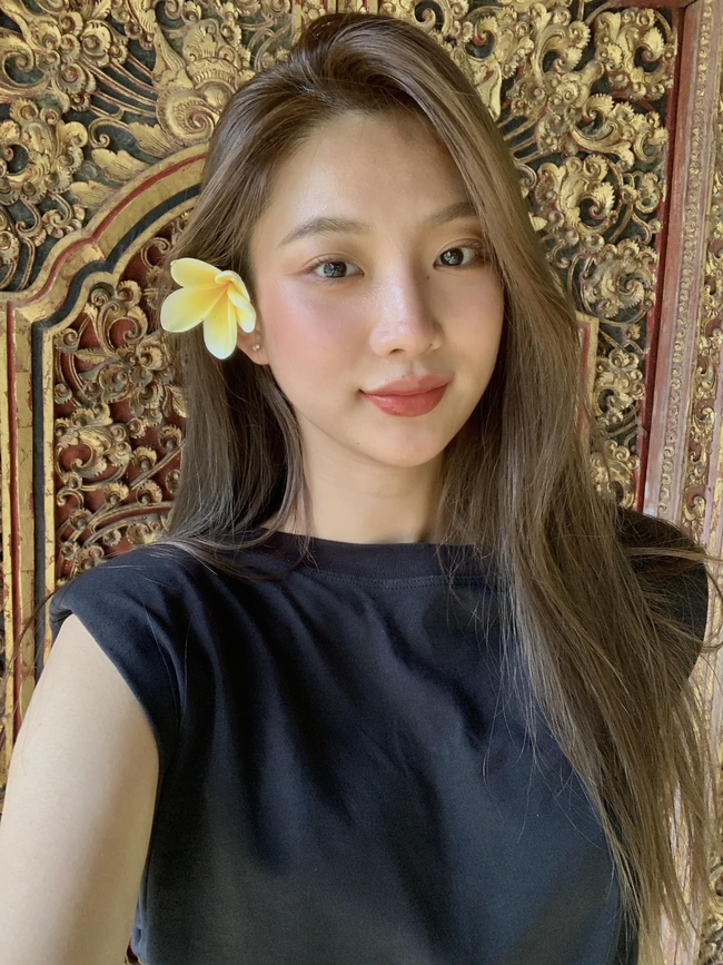 Mỹ nhân "ăn ngủ cùng vàng" nức tiếng Bến Tre kể tường tận quá trình tạo ra vàng nhẫn trơn 9999- Ảnh 9. Mỹ nhân "ăn ngủ cùng vàng" nức tiếng Bến Tre kể tường tận quá trình tạo ra vàng nhẫn trơn 9999- Ảnh 9.