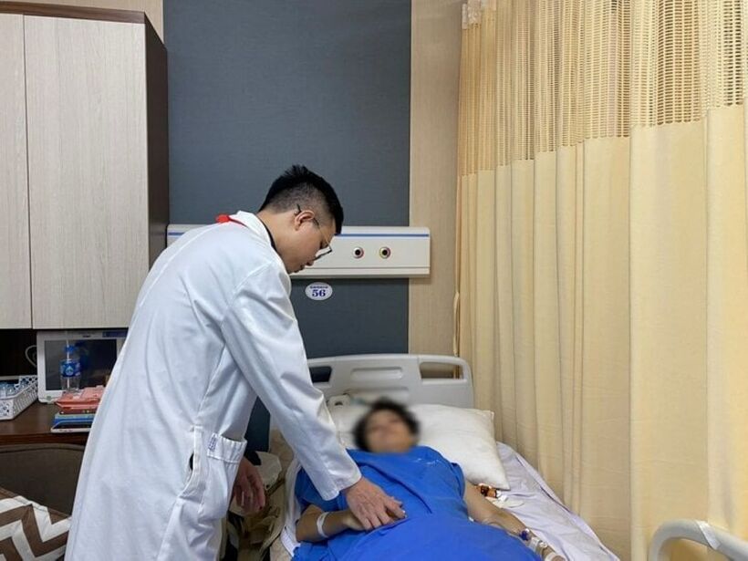 Vụ nữ bác sĩ bị kính rơi vào người: Cuộc gọi trước hôn mê khiến ai cũng xót xa - Ảnh 2. Vụ nữ bác sĩ bị kính rơi vào người: Cuộc gọi trước hôn mê khiến ai cũng xót xa - Ảnh 2.