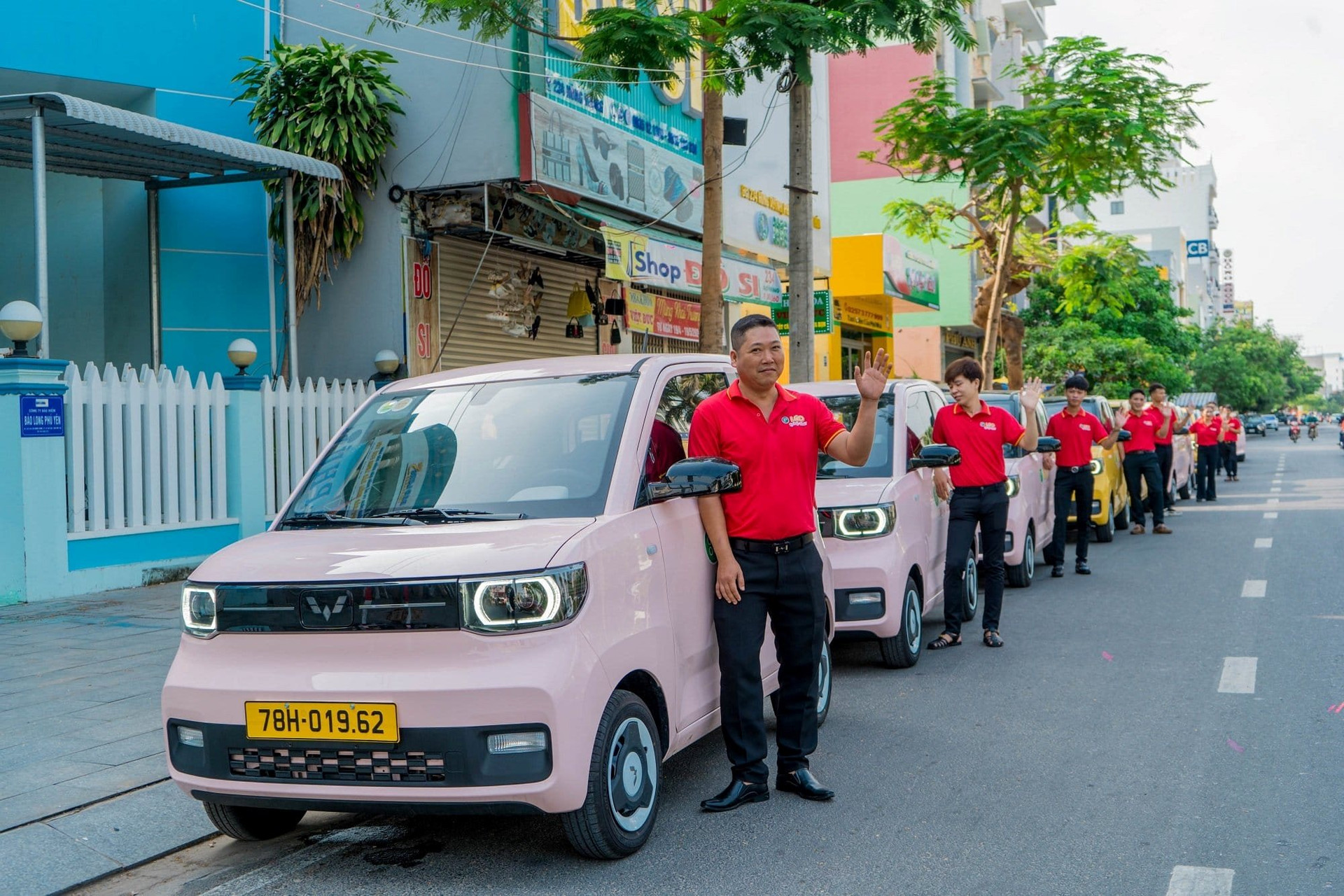 Taxi điện mini đầu tiên tại Việt Nam: Giá cước chỉ bằng 1 nửa Xanh SM của tỷ phú Phạm Nhật Vượng nhưng cộng đồng mạng vẫn lo ngại vì 2 yếu tố này - Ảnh 1.