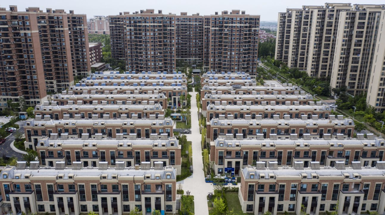 Tình thế khó khăn của các nhà phát triển BĐS Trung Quốc khiến người dân “cảm thấy như bị lừa”: 1.500 người mua nhà 8 năm vẫn chưa thấy bóng dáng căn hộ, thậm chí bị yêu cầu trả thêm tiền- Ảnh 1.