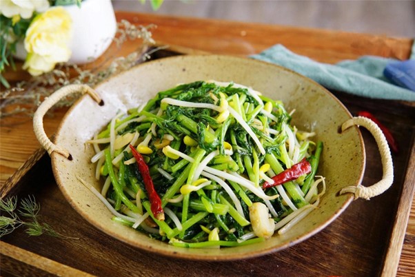 Loại rau rẻ bèo có hàm lượng kali gấp 2 lần thịt bò: Hạ huyết áp và giảm cholesterol cực tốt, người trung niên nên ăn thường xuyên- Ảnh 1.