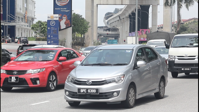 Malaysia vượt Thái Lan trở thành thị trường ô tô lớn thứ hai Đông Nam Á - Ảnh 1.