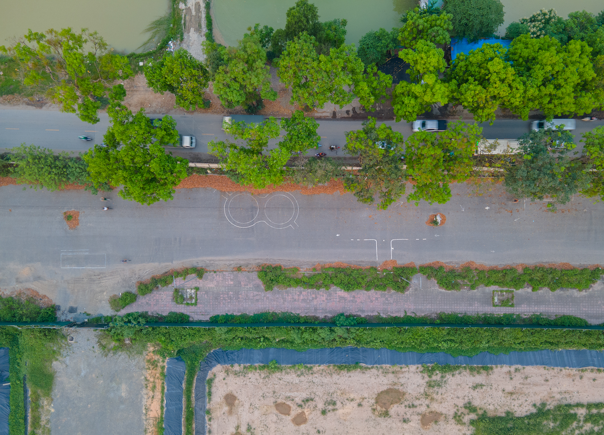 Cận cảnh con đường sắp được chi 2.800 tỷ để mở rộng, nối đại đô thị của Vinhomes với ga đường sắt tỷ USD- Ảnh 7. Cận cảnh con đường sắp được chi 2.800 tỷ để mở rộng, nối đại đô thị của Vinhomes với ga đường sắt tỷ USD- Ảnh 7.