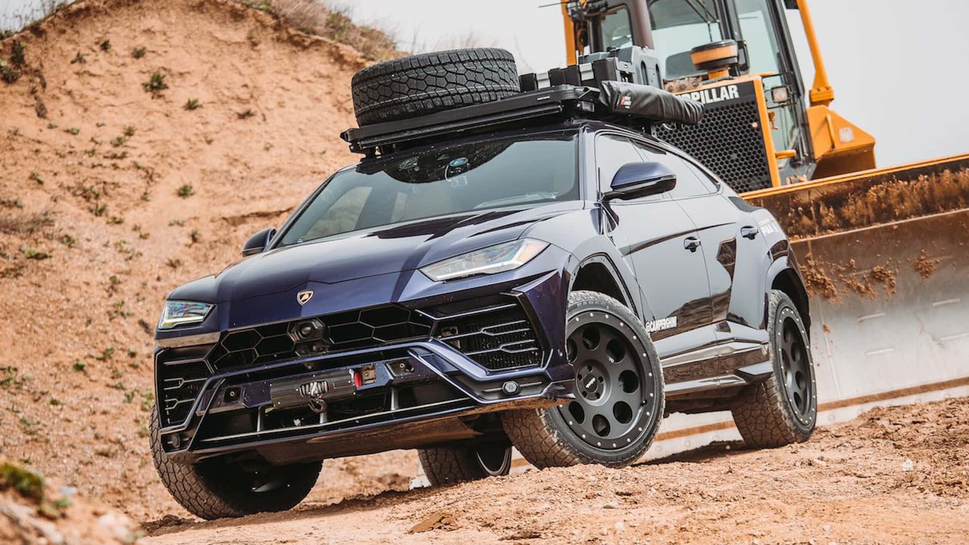 Bán nhà, sống trong Lamborghini Urus suốt một năm, người đàn ông vỡ lẽ siêu xe lái thì thích, ở thì khó - Ảnh 2.