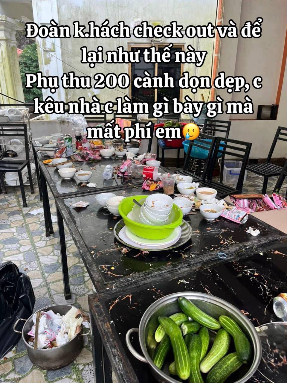 Bãi chiến trường đoàn du khách để lại cho chủ villa ở Hạ Long khiến nhiều người sốc nặng- Ảnh 1.