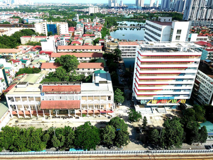 Năm nào sinh viên 2 trường đại học này cũng tranh luận nảy lửa trên MXH: Trường nào mới xứng ngôi "Vương" về đào tạo xây dựng ở Hà Nội?- Ảnh 2.