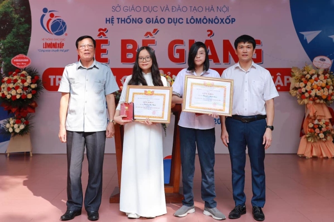 Trường học vừa chơi lớn thưởng 3 chỉ vàng cho học sinh giỏi: Học phí trên 40 triệu/năm, Hiệu trưởng tiết lộ gây chú ý về quỹ học bổng trăm triệu đồng- Ảnh 1.