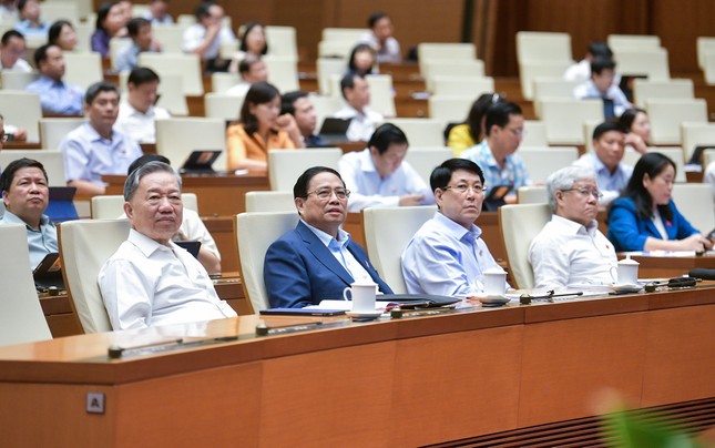 Đại biểu Quốc hội kiến nghị sửa thuế thu nhập cá nhân để kích thích tiêu dùng- Ảnh 1.
