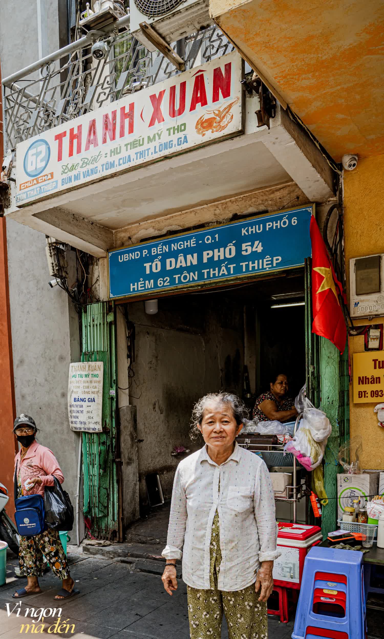 Tiệm Thanh Xuân gần 80 năm "níu chân" người Sài Gòn sành ăn: Có gì đặc biệt trong những tô hủ tiếu “vỉa hè giá cao”?- Ảnh 8.