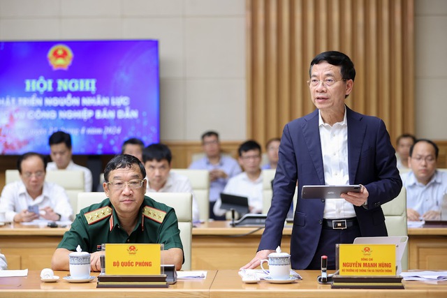 Bộ trưởng Nguyễn Mạnh Hùng nói về 'thỏi nam châm' hút nghiên cứu, sản xuất bán dẫn về Việt Nam, các nước cần làm trong 2 năm nhưng Việt Nam chỉ cần 3 – 6 tháng hoặc 12 tháng - Ảnh 1.